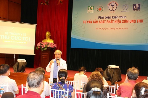 Tư vấn tầm soát phát hiện sớm Ung thư tại Triển lãm Vietnam Medi-Pharm 2022