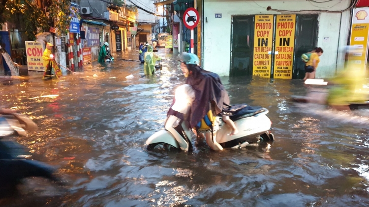 Thời tiết ngày 15/9: Miền Bắc nắng nóng, Tây Nguyên và Nam Bộ mưa kéo dài