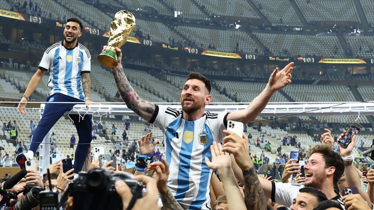 Messi phá hàng loạt kỷ lục khi cùng Argentina vô địch World Cup 2022