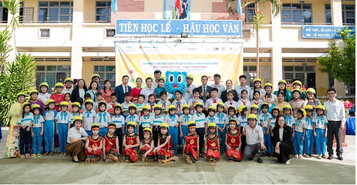 Prudential cùng hành trình 5 năm nâng cao ý thức an toàn giao thông tại Việt Nam với dự án “Đến Trường An Toàn”